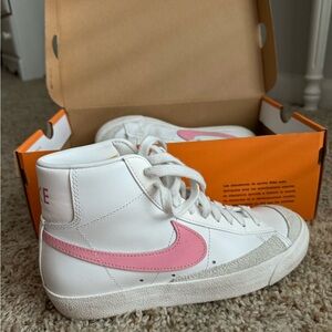 Nike Women’s Blazer Mid 77 - Sunset Pulse